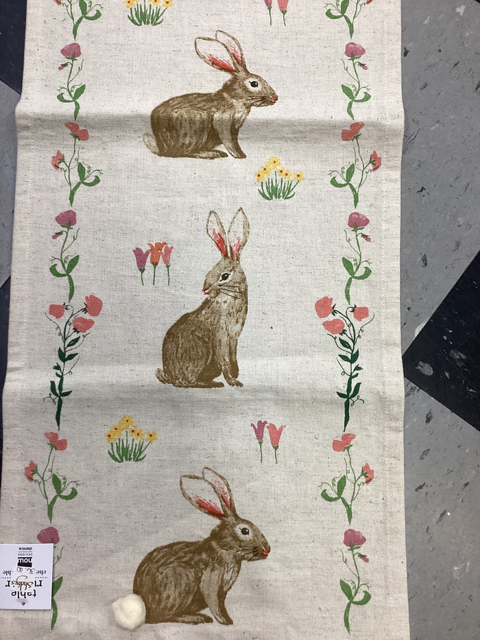 Now Designs | Easter Bunny Tablerunner