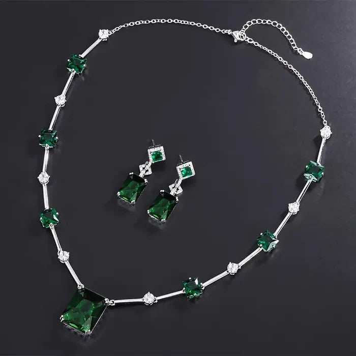 Alena | Clear Structure Emeralds Necklace