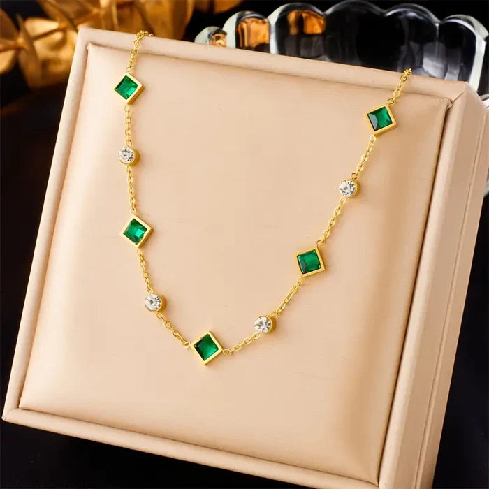 Alena | Gold-Plated Necklace with Delicate Emerald