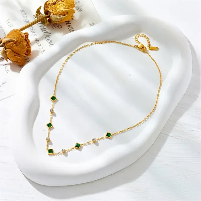 Alena | Gold-Plated Necklace with Delicate Emerald