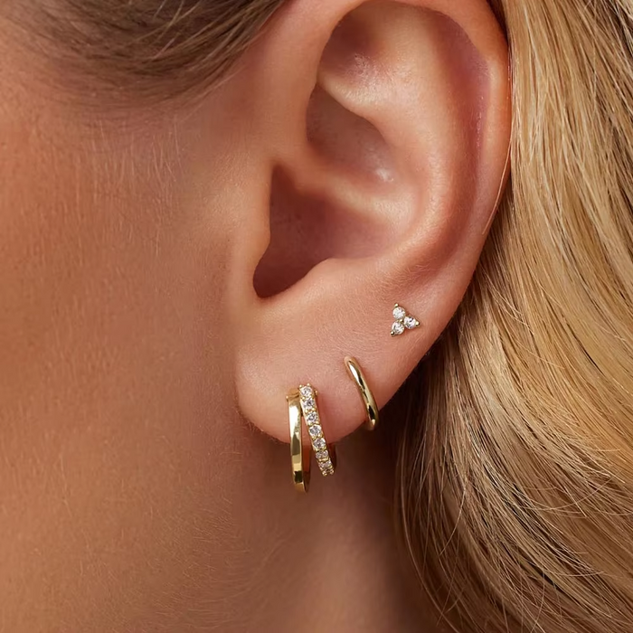 Amálie | Gold-Plated Earrings with Delicate Movement