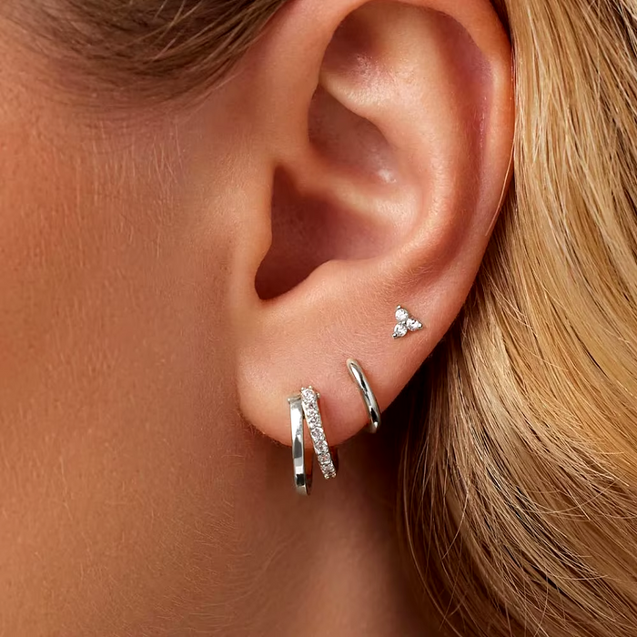 Amálie | Gold-Plated Earrings with Delicate Movement