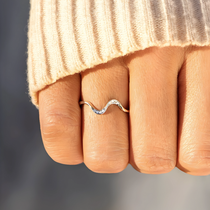 Anastasia | Wave Silver Ring