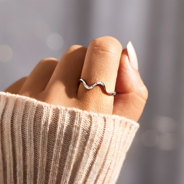 Anastasia | Wave Silver Ring