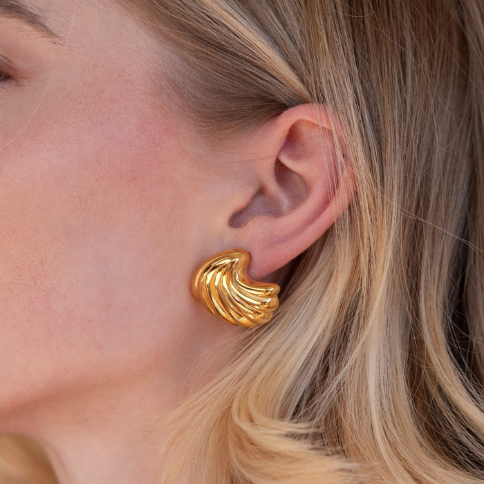 Anneliese | Gold-Plated Shaped Shell Earrings