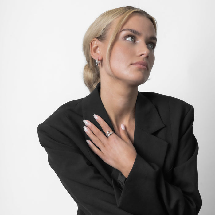 Ansa | Silver Hug Ring
