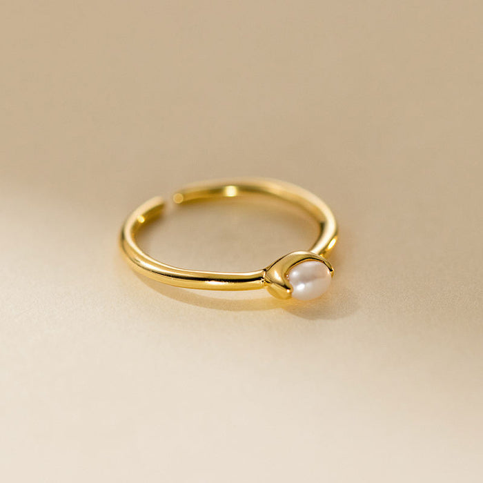 Aurora | Gold-Plated Delicate Kateřina Ring with Pearl Line