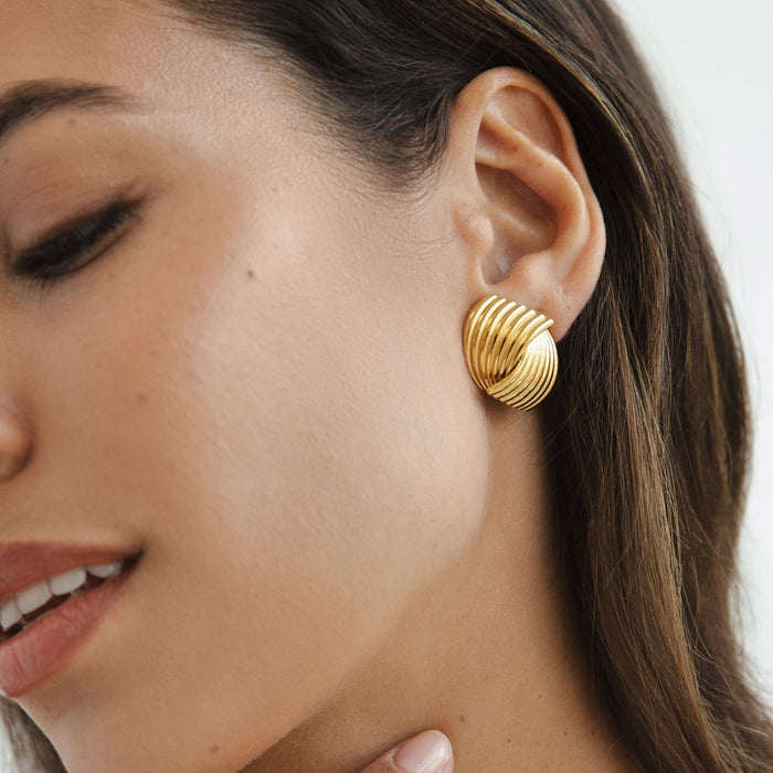 Beatrix | Gold-Plated Earrings with Fan Structure