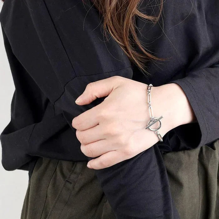 Camila | Bracelet with T-Bar