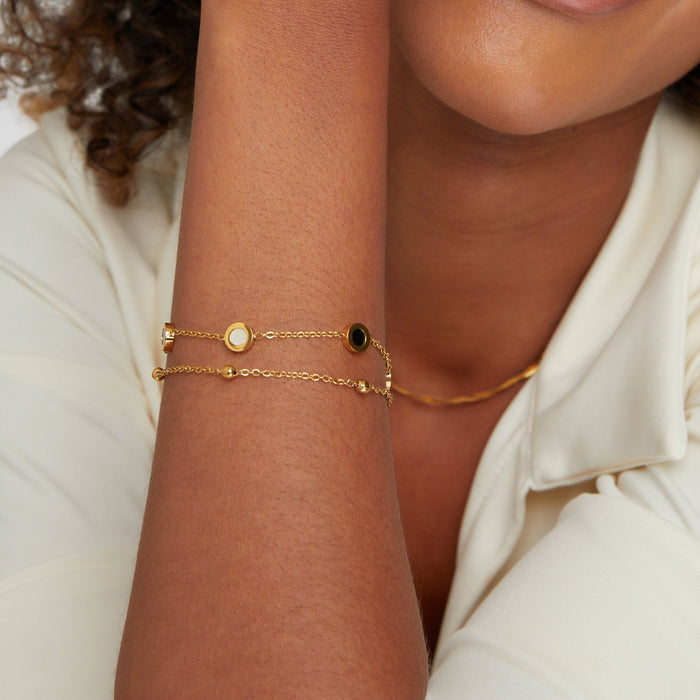 Carla | Gold-Plated Delicate Bracelet with Round Elements Contrast