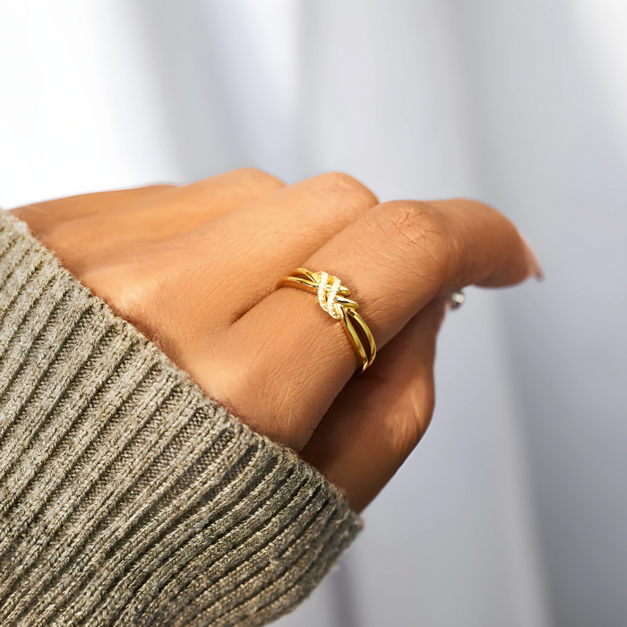 Carla | Gold-Plated Interlaced Grace Ring