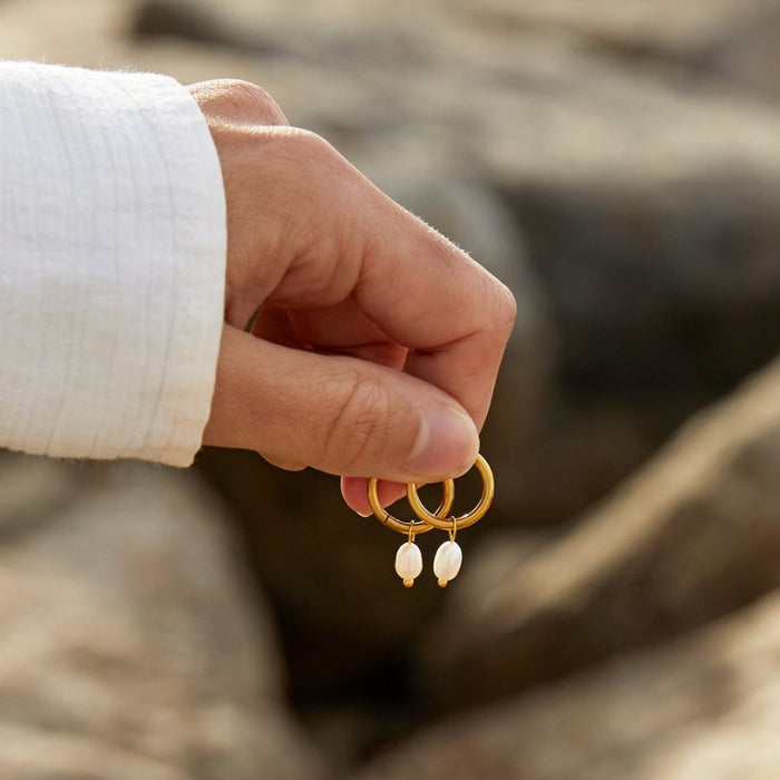 Clara | Gold-Plated Elisa-marie Earrings with Pearl Pendant