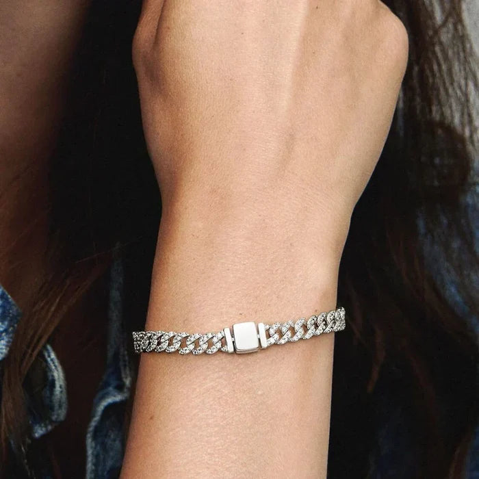 Cora | Cuban Bracelet with Moissanite