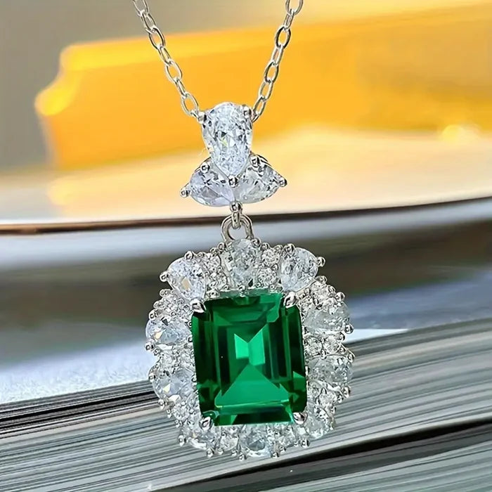 Elina | Silver Pendant with Emeralds Crown
