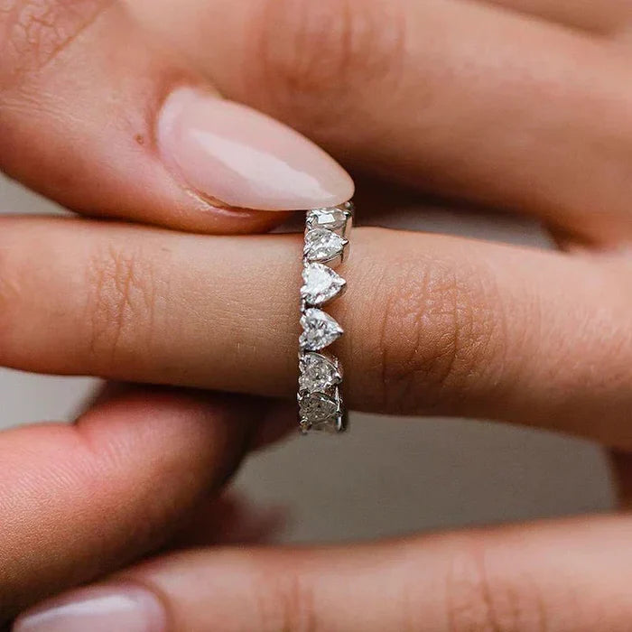 Fiona | Ring with Brilliant Edge