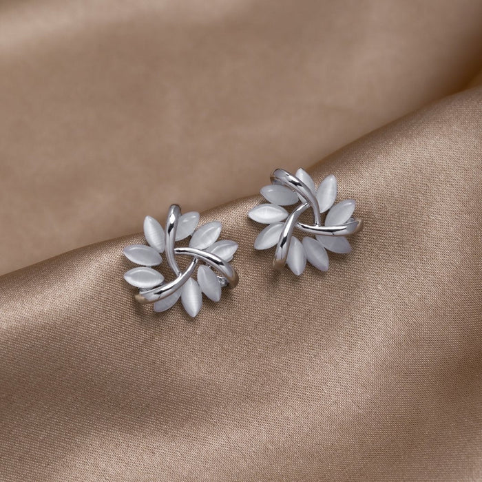 Flora | Silver Shaped Flower Earrings