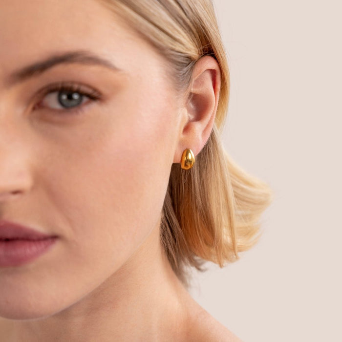 Frieda | Gold-Plated Earrings with Rounded Curve
