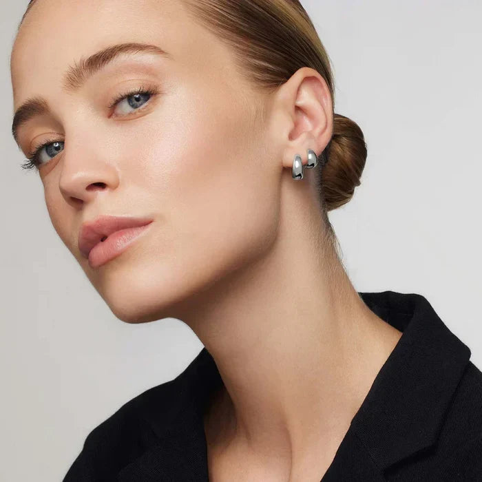 Helena | Gold-Plated Hoop Mini Earrings