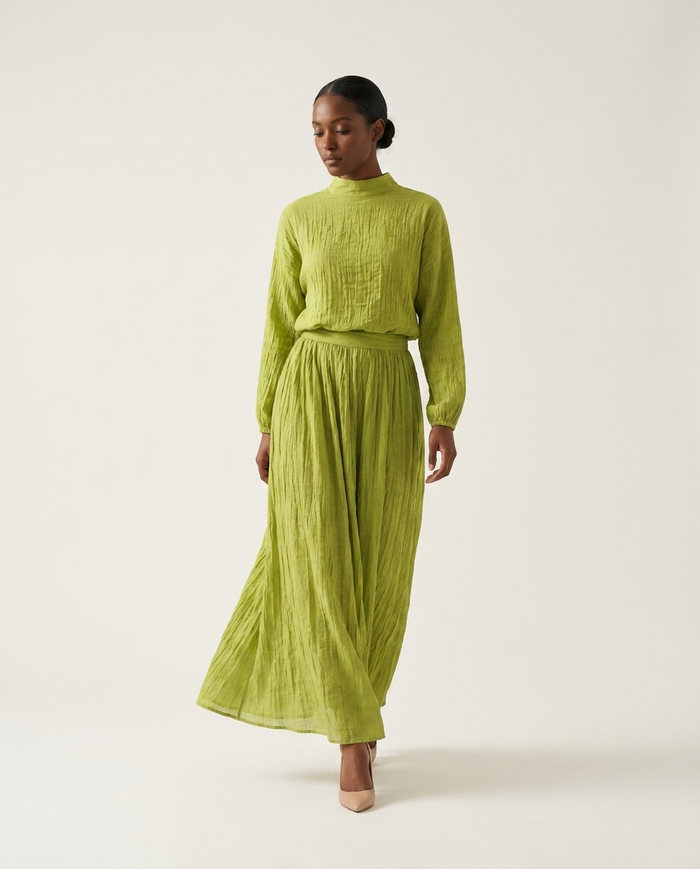 Henar | Dress with Movement for Day Day - off-white studio editorial