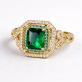Isabela | Gold-Plated Ring with Central Emerald