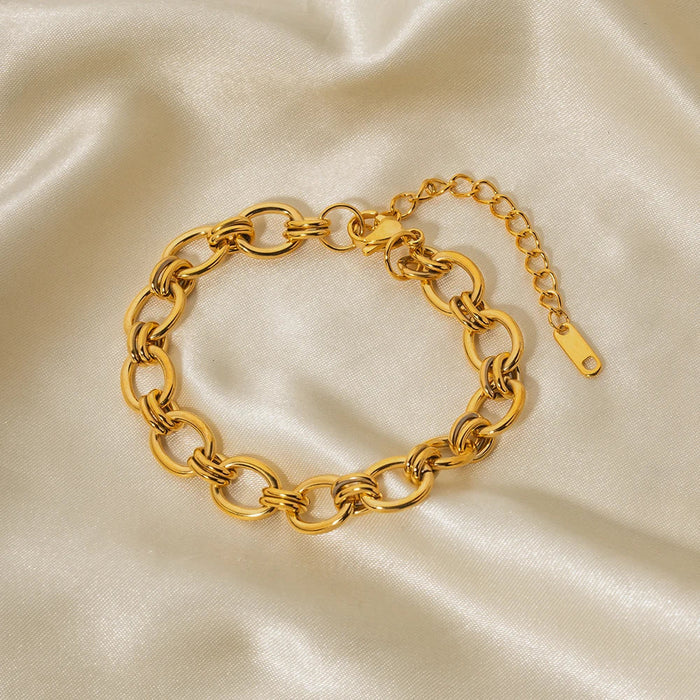 Johana | Gold-Plated Delicate Bracelet with Details Charm
