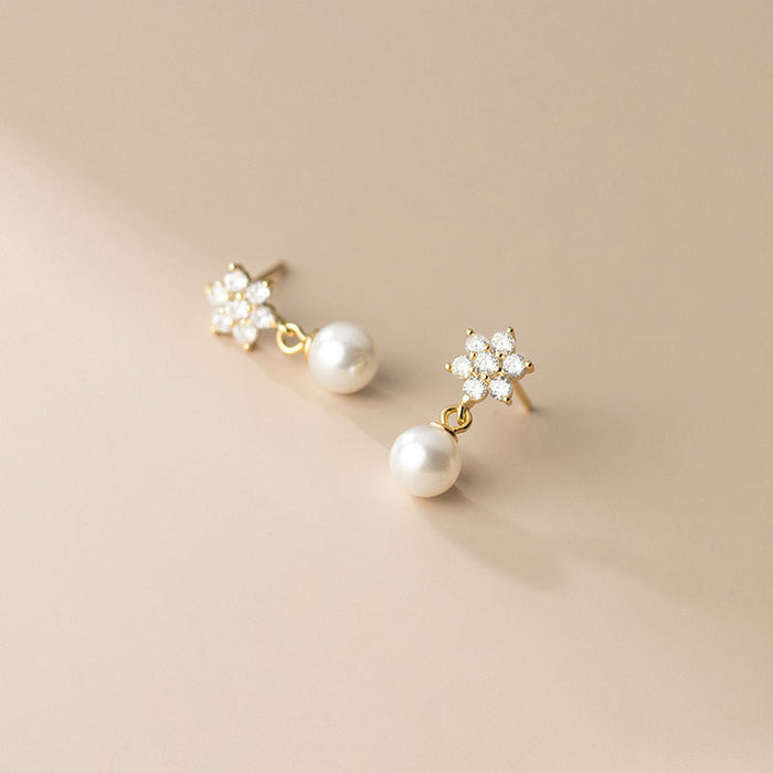 Klara | Gold-Plated Hoop Earrings with Pearls