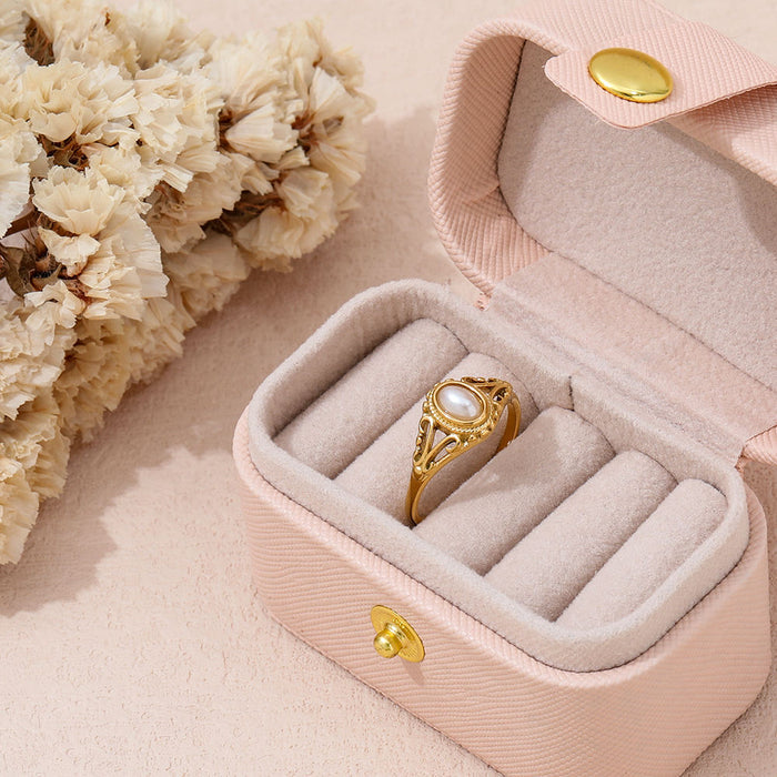 Klára | Gold-Plated Minimalist Ring with Delicate Wave