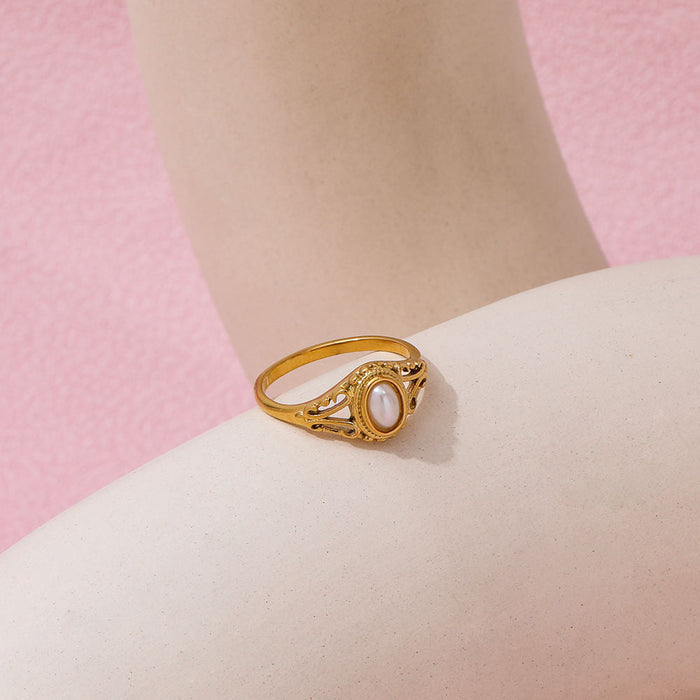 Klára | Gold-Plated Minimalist Ring with Delicate Wave
