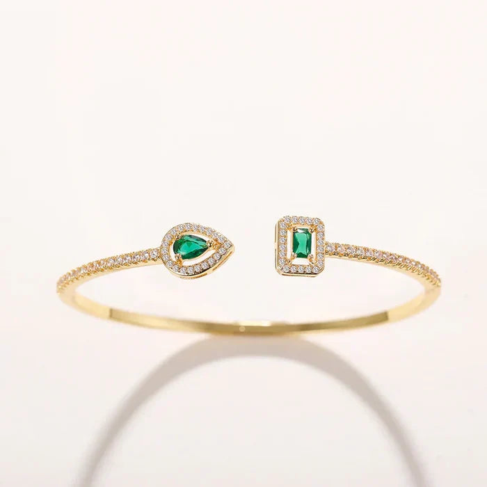 Klára | Gold-Plated Open Bracelet with Emerald Ends