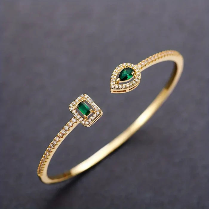 Klára | Gold-Plated Open Bracelet with Emerald Ends