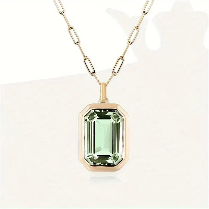 Lara | Necklace with Rectangular Emerald