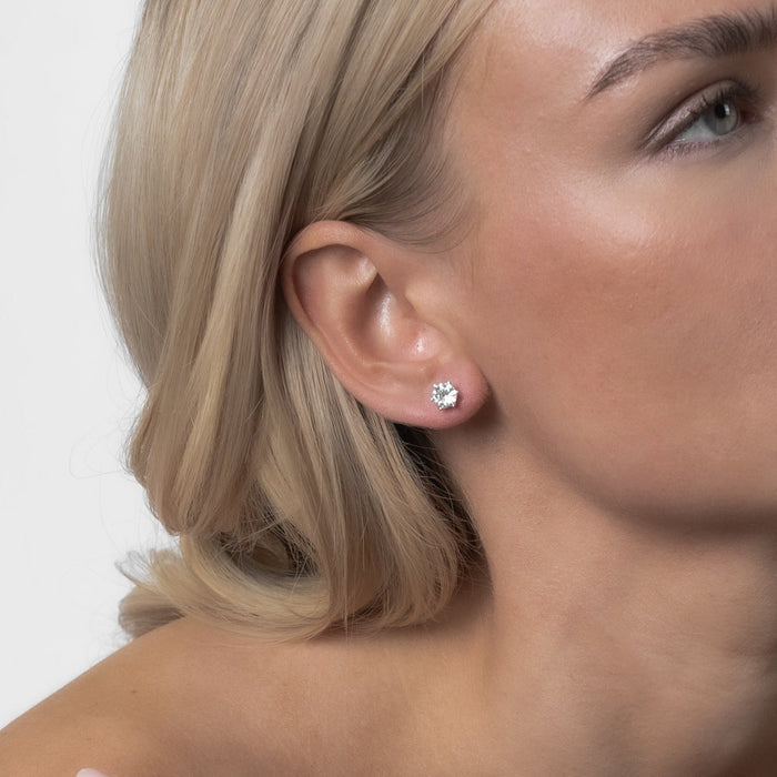 Linnea | Gold-Plated Zirconia Studs, 6 mm