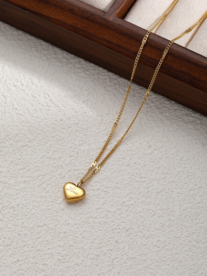 Lucía | Gold-Tone Engraved Heart “love” Necklace