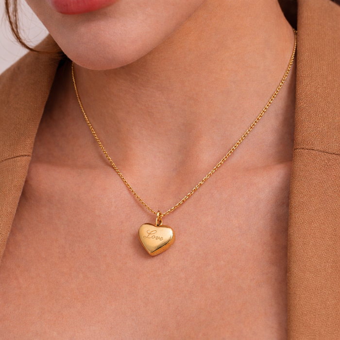 Lucía | Gold-Tone Engraved Heart “love” Necklace