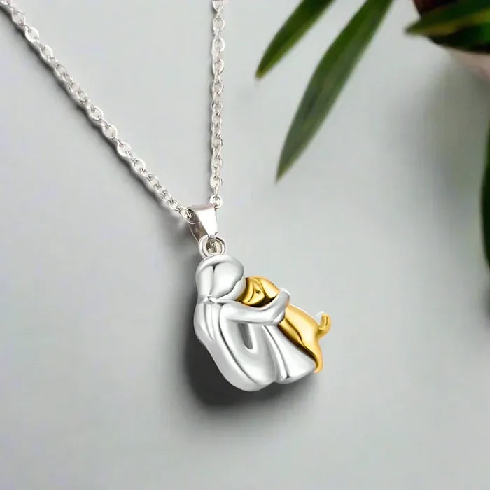 Lucía | Hug Pendant