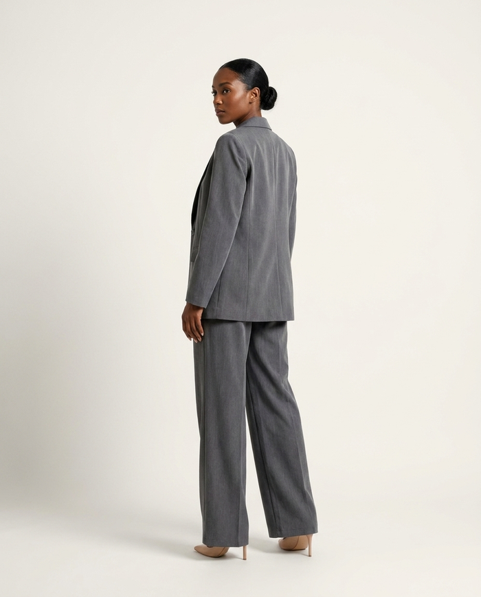 Madalena | Suit Elegant 3 Piece - off-white studio editorial