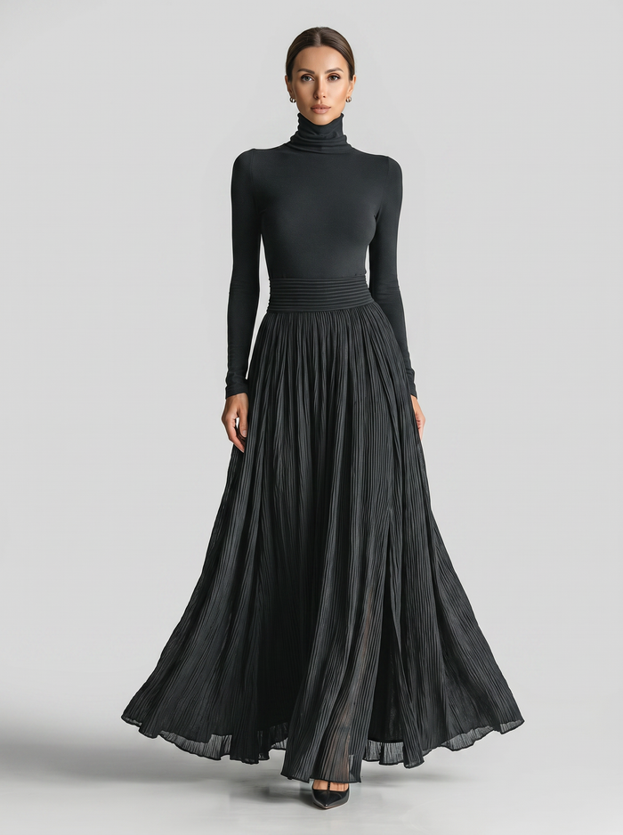 Marion | Set Black with Neckline High and Skirt Pleated Flowing