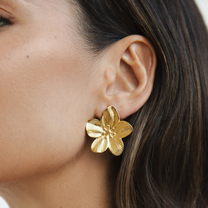 Markéta | Gold-Plated Shaped Flowers Earrings