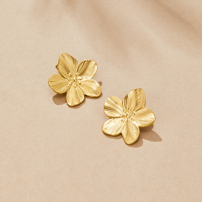 Markéta | Gold-Plated Shaped Flowers Earrings