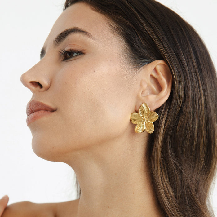 Markéta | Gold-Plated Shaped Flowers Earrings