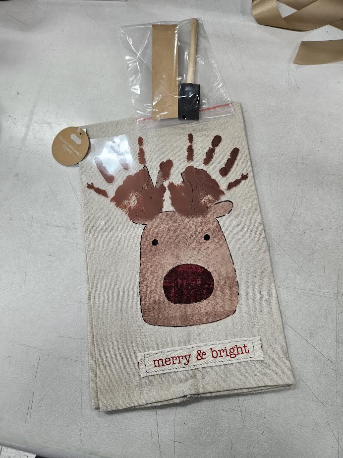 Mud Pie | Reindeer Xmas Hand Print Towel