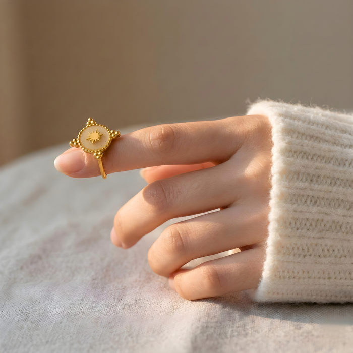 Noa | Gold-Plated Star Ring