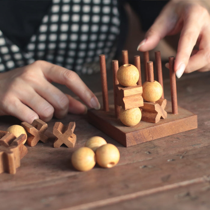NOUGHTS & CROSSES | 10cm | 3D | Solid Wood