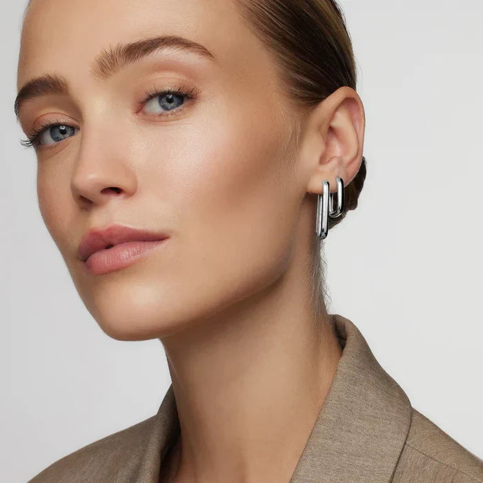 Sara | Iconic Hoop Earrings
