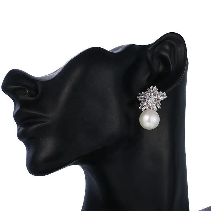 Selina | Gold-Plated Pearls Earring with Charm