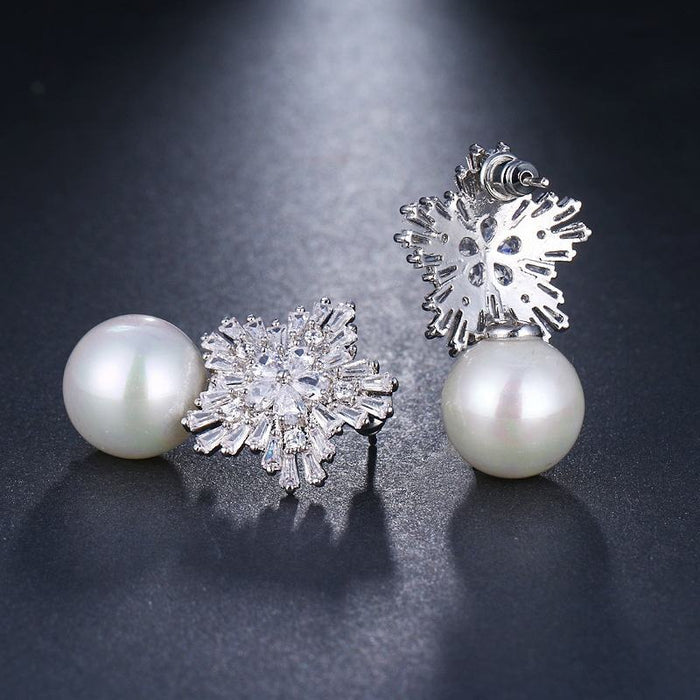 Selina | Gold-Plated Pearls Earring with Charm