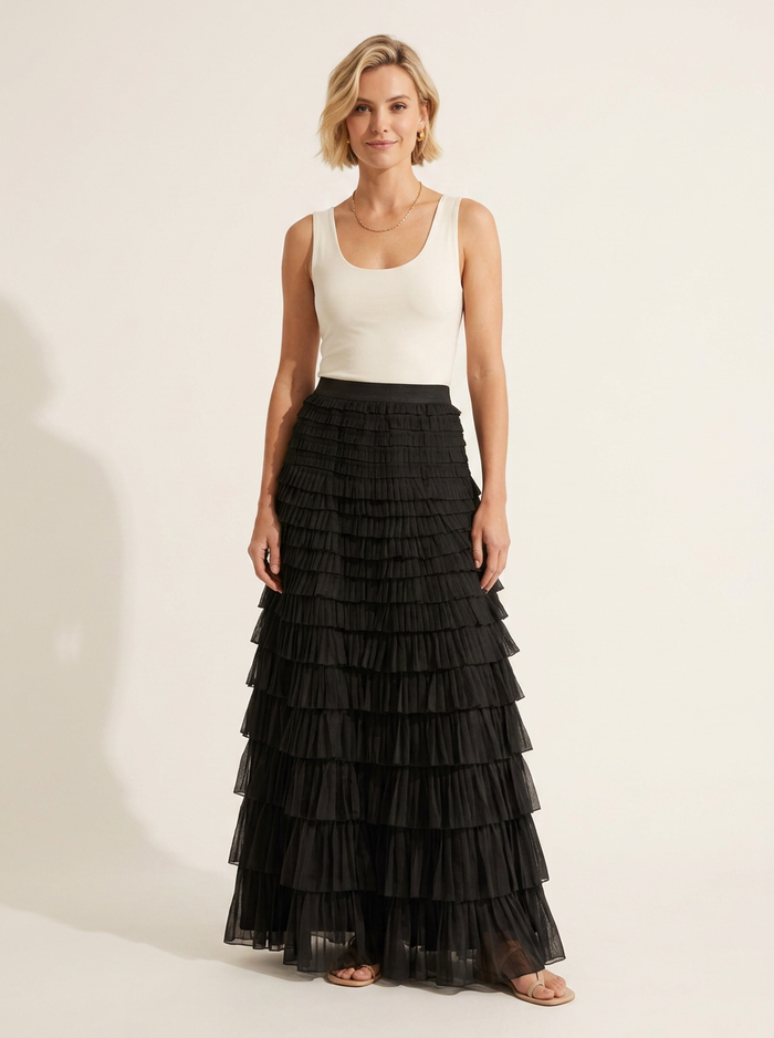 Skirt Boho with Low Red - editorial hero