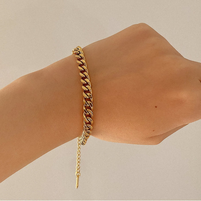 Sofia | Gold-Plated Delicate Bracelet with Delicate Pendant