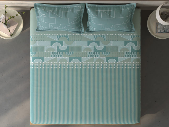 Spaces Fiora Light Green Geometric 100% Cotton Queen Fitted Sheet with 2 Pillow Covers - 60 x 78 Inches