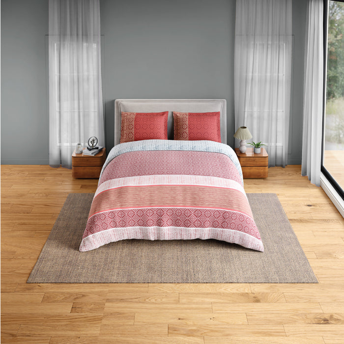Spaces Flora 100% Cotton 144 TC Percale Geometric Fitted Queen Sheet with 2 Pillow Covers, Dark Red